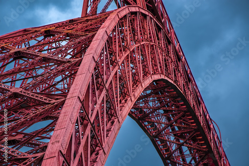 Konstfotografi Garabit Viaduct, a red railway arch bridge constructed by Gustave Eiffel