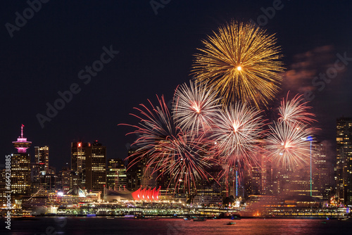 Canada Day firework in Vancouver Downtown © 超 傅