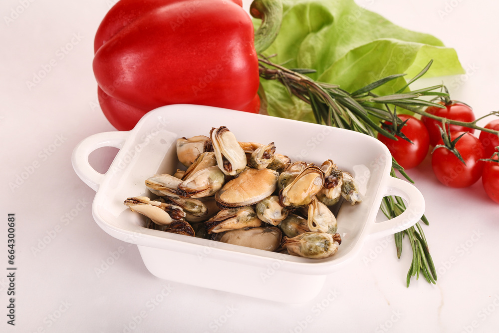 Marinated mussels in the bowl Marinated mussels in the bowl