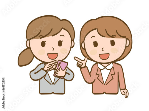 スマホを見ながら会話が盛り上がるスーツ姿の女性会社員2人セット
