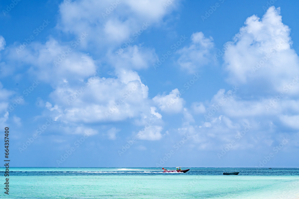 Sanya, hainan three shashi silver paracel islands off the coast of lantau island Sanya, hainan three shashi silver paracel islands off the coast of lantau island