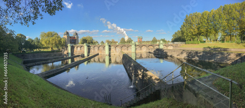 Panorama der Alte Schachtschleuse Henrichenburg mit Sparbecken im Schleusenpark in Waltrop  photo