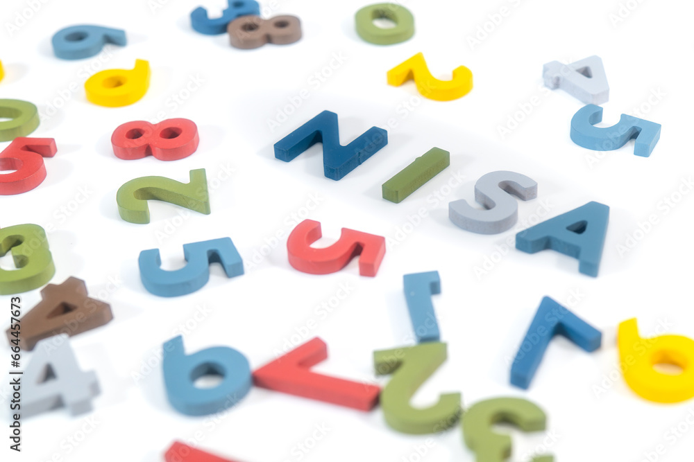 NISAのテキストとカラフルな数字 NISAのテキストとカラフルな数字