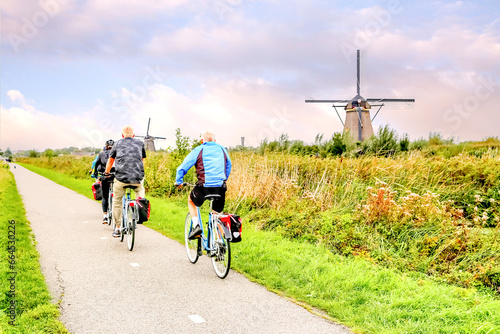 Windmühlen in Kinderdijk, Niederlande  photo