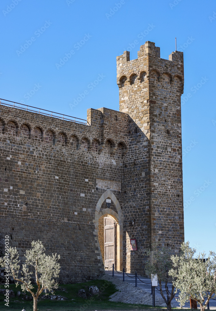 14th-century fortress expanded in 1571 by Cosimo I de'Medici. Montalcino, Italy