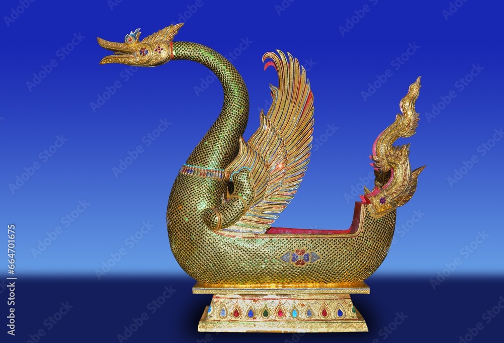 Fototapeta premium Swan sculpture in the temple 