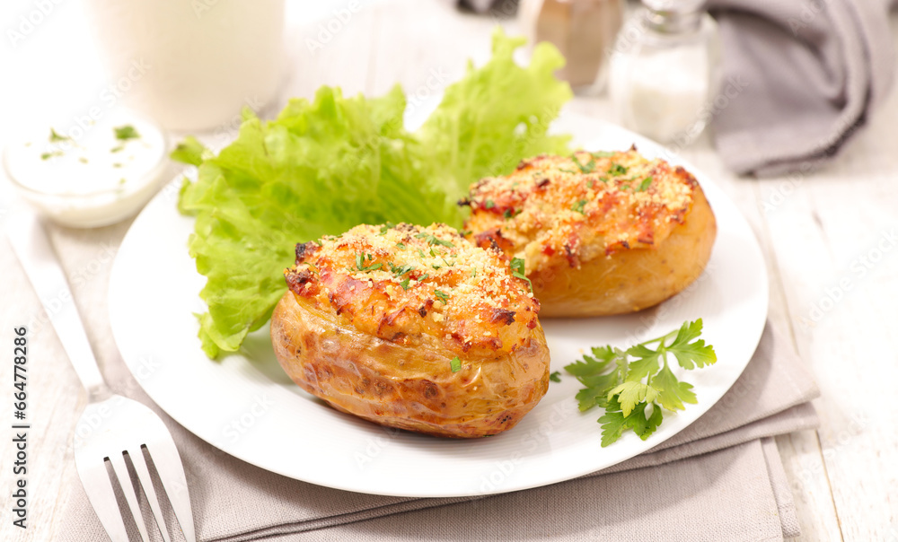 baked potatoes with lettuce