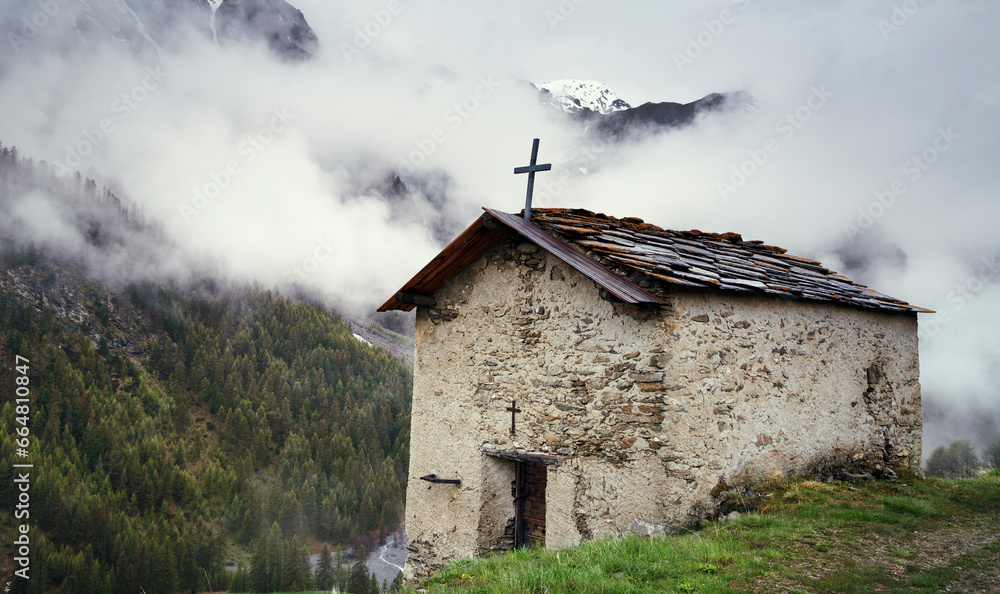 Chapelle de la vallée de la blanche, Parc du Queyras, Hautes Alpes, France 