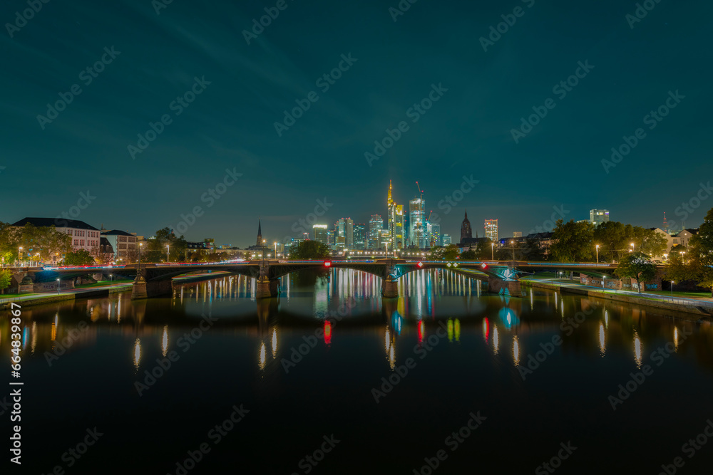 Skyline Frankfurts im Oktober 2023
