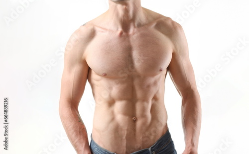 Strong male press thanks to diet and constant training