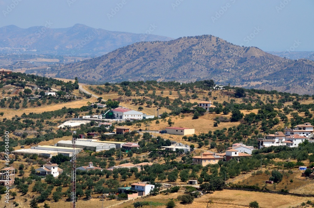 Campos y montes en los alrededores de Tolox, provincia de Málaga