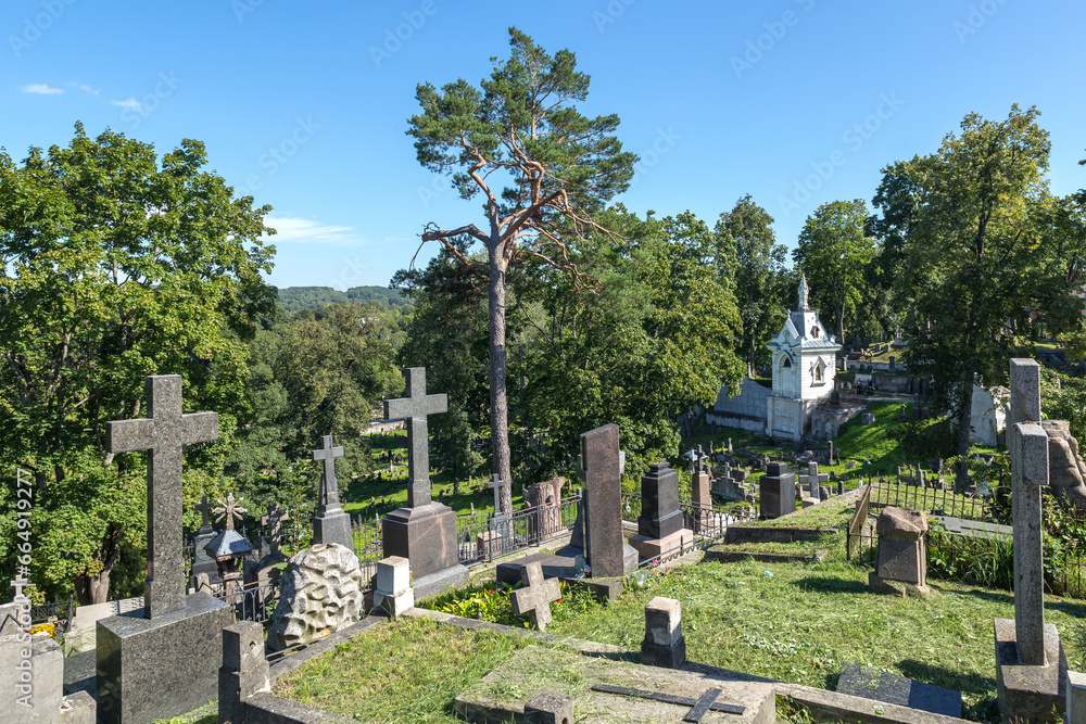 Obraz na płótnie Vilnius, Lithuania AUGUST 14, 2023. The Rossa Cemetery in Vilnius w salonie