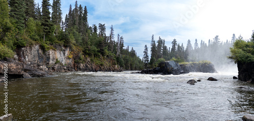 Photos Wide angle photo of waterfall in Manitoba, Pisew Falls