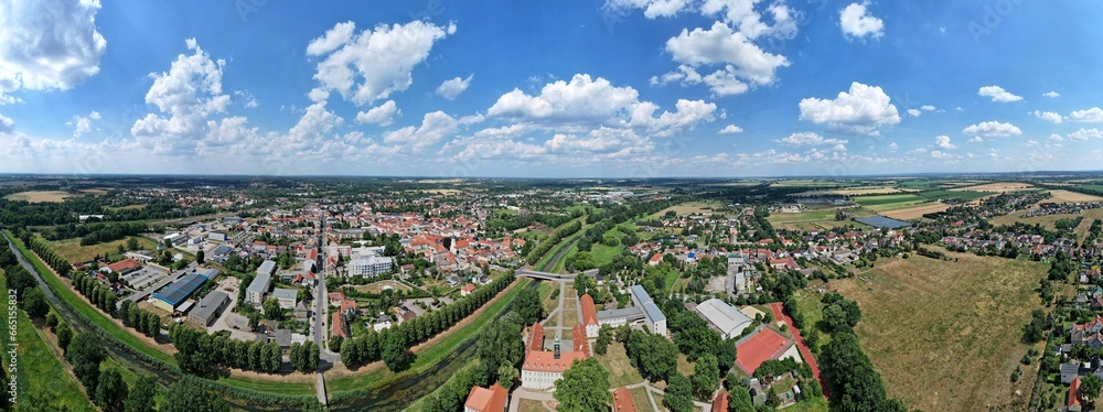Elsterwerda, Elsterschloßgymnasium mit Stadt, 180°-Panorama 2023
