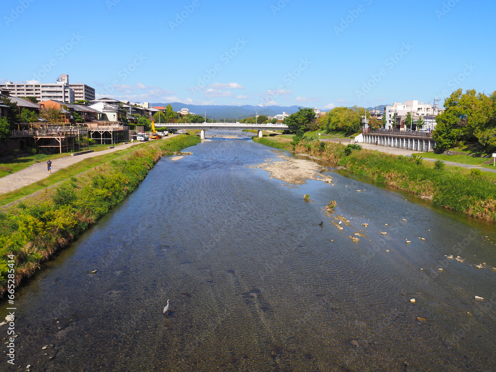 京都　鴨川　御池大橋から北方面の景色