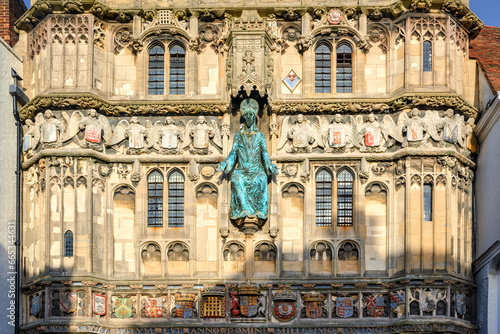 Obraz na płótnie Architecture details of Canterbury cathedral entrance gate w salonie