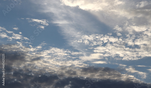 Fototapeta Naklejka Na Ścianę i Meble -  Skyscape. Cumulus clouds in close-up.