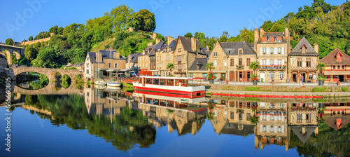 Dinan, le port et la Rance vue du jardin anglais	