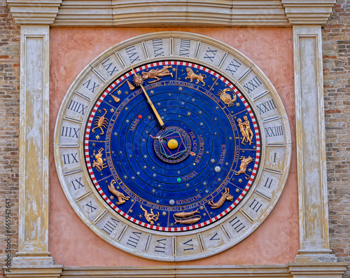 Foto old clock, detail of a church, Macerata, Marche, Italy