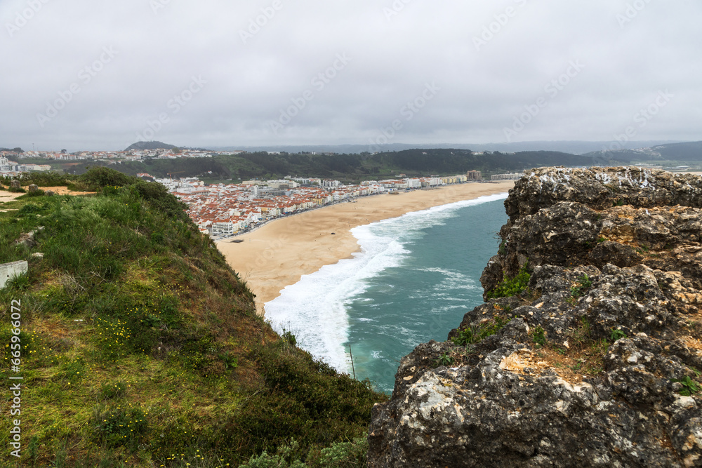 Vista panoramica di Nazarè in Portogallo