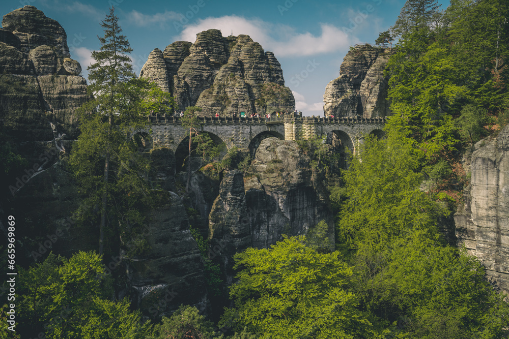 Die Bastei in der Sächsischen Schweiz, Deutschland, Landschaft, Natur, Felsformation