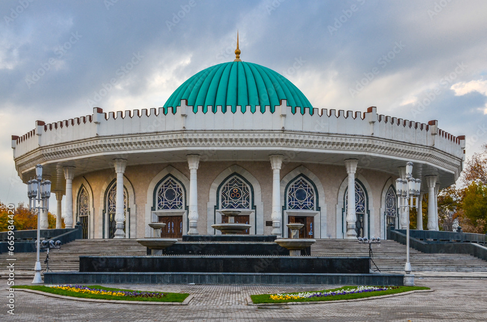 Obraz premium State Museum of the Temurids in Tashkent, Uzbekistan