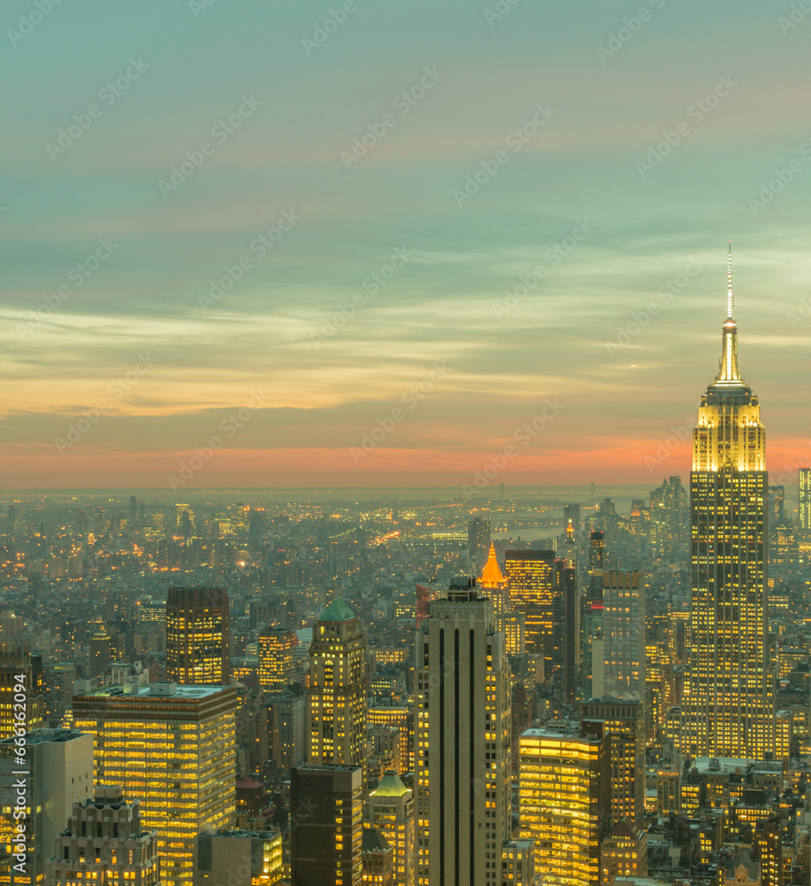 Naklejka premium View of New York Manhattan during sunset hours