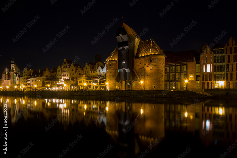 Fototapeta premium Miasto nocą