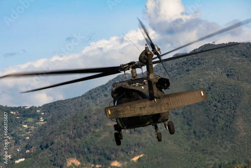 Fototapeta Naklejka Na Ścianę i Meble -  Helicoptero blackhawk