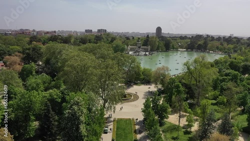 RETIRO PARK LAKE  IN MADRID (SPAIN)