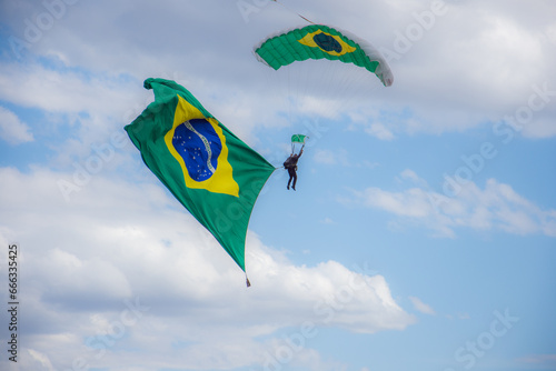  Show de Acrobacia Aérea - Base Militar da Força Aérea Brasileira - Manobras de Avião - Esquadrilha da Fumaça - Aviação - Avião Embraer A29 Super Tucano - Texas T6
