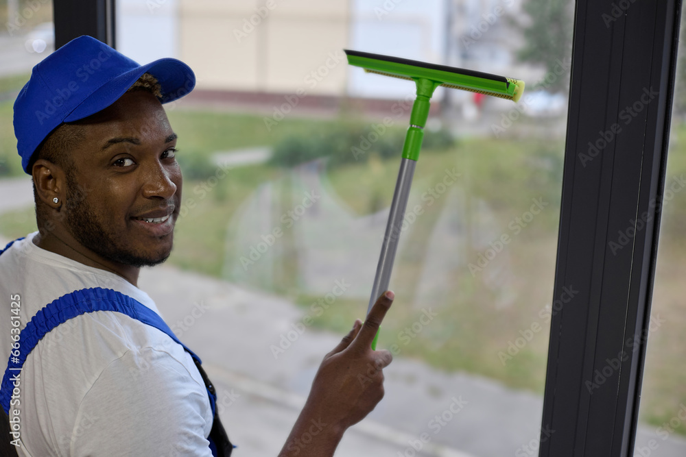 Professional team window washers will quickly and efficiently wash