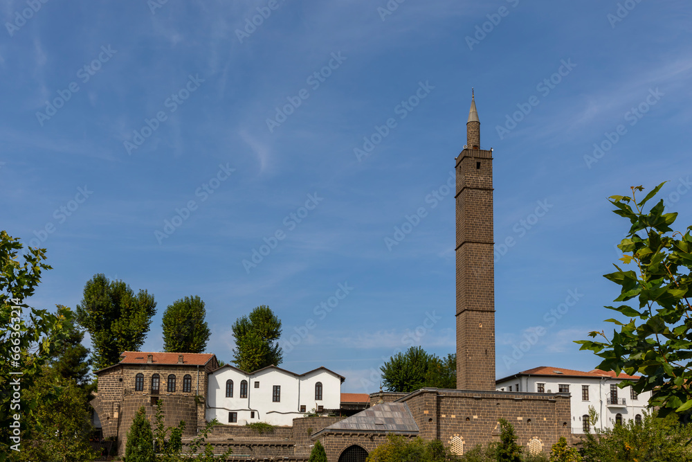 Fototapeta premium Turkey's Diyarbakir province. Hz. Süleyman mosque. It has preserved its historical structure for centuries. It is one of the important mosques in Islamic history.