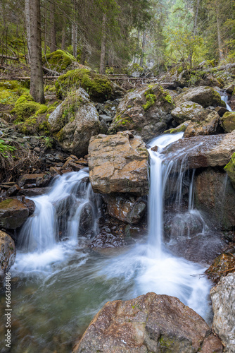 Kaskaden am Bach bei Pufels, Bula, unter der Seiser Alm, Südtirol, Italien