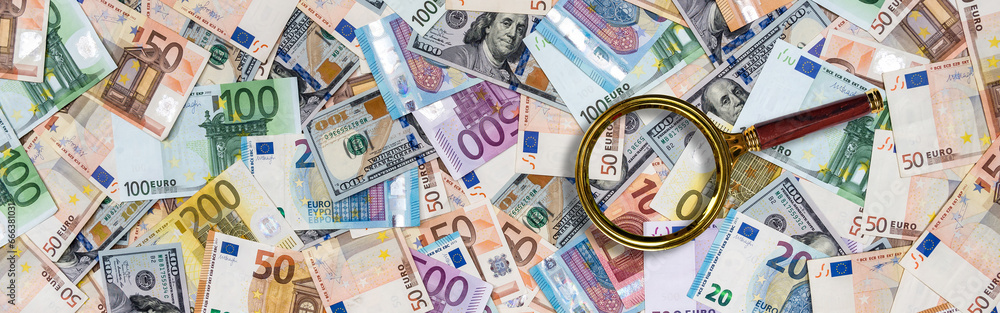 Obraz premium Two leading currencies - dollar and euro bills for desing