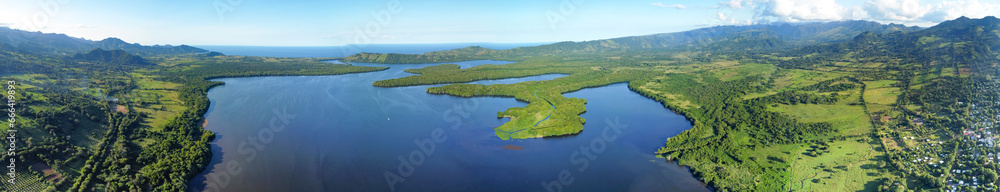 Fototapeta premium stunning panorama of the lake 8k spring 2024 in america 