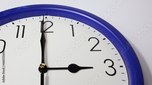 Daylight saving time change, in autumn it goes back one hour. From 2 to 3.