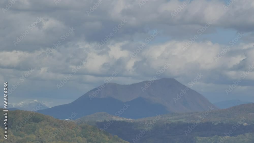 遠い山並みと雲 遠い山並みと雲