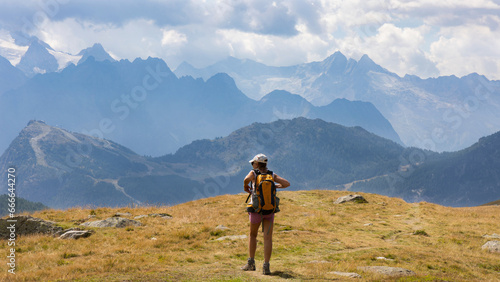 Cuadro en lienzo Trekking in montagna