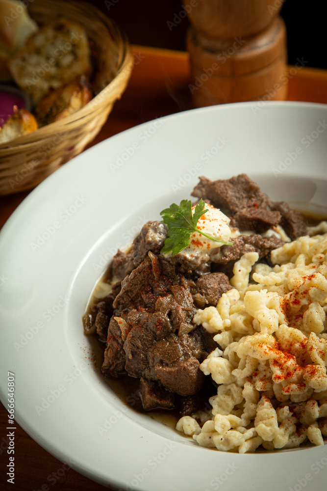 goulash con speaztle goulash con speaztle