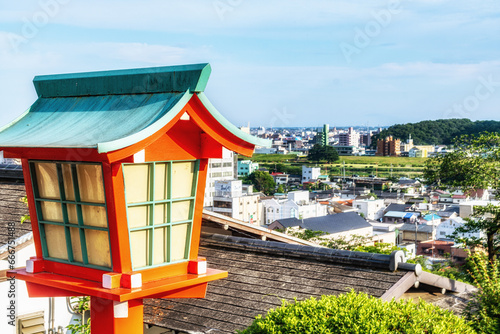 【栃木県】足利織姫神社の燈籠と町並み