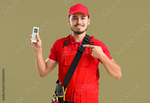 Male technician pointing at...
