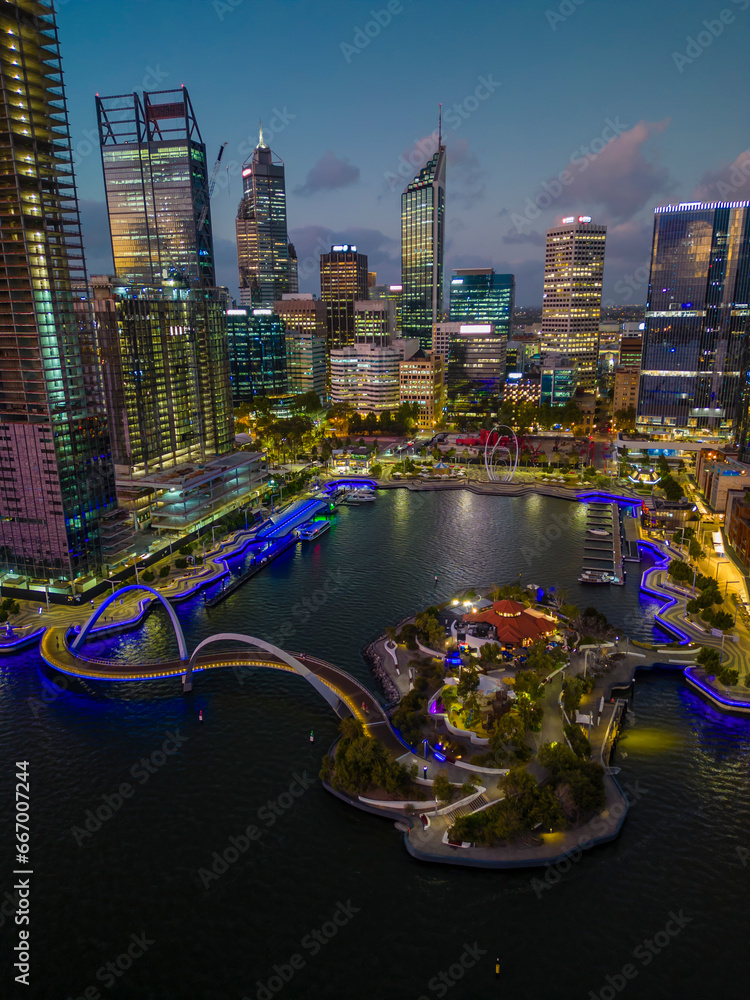 Obraz premium Aerial shot of Perth CBD at sunset