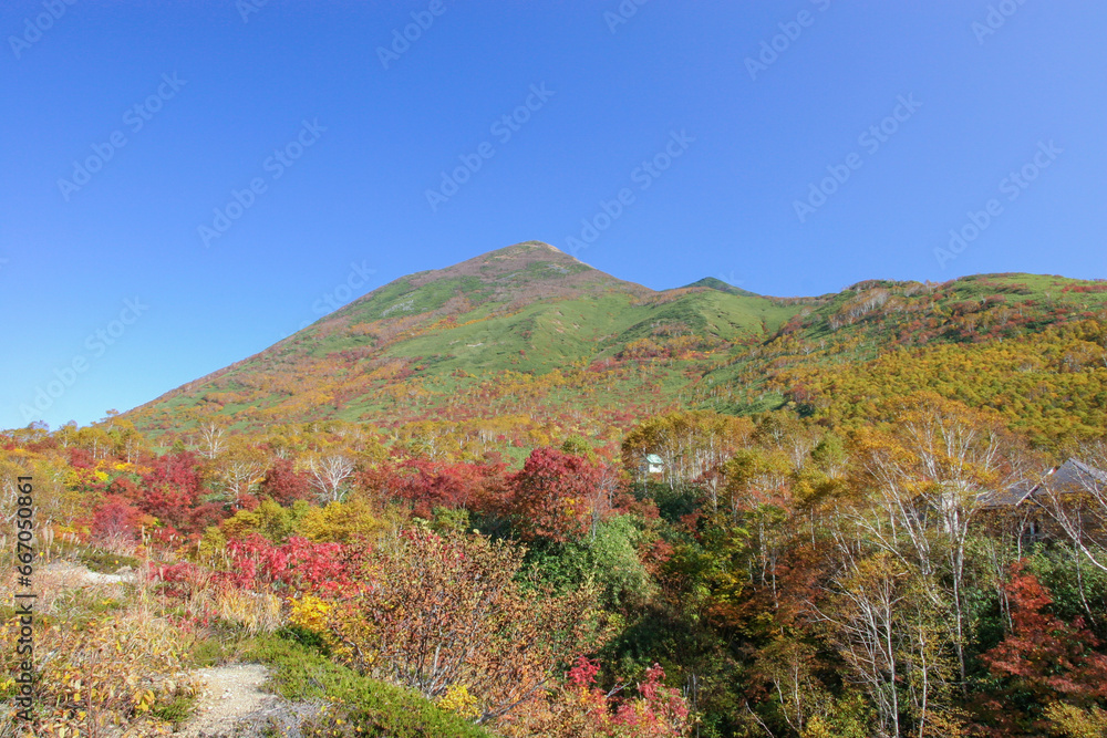 ニセコ五色温泉界隈の紅葉風景