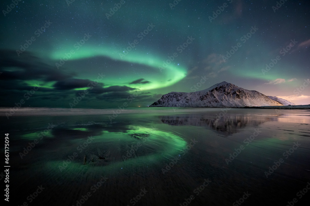 aurora borealis at flakstad beach, lofoten, norway - obrazy, fototapety, plakaty 