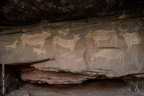 Cave paintings of the Abrigo de los Toros del Prado del Navazo, Pinares Rodeno, Sierra de Albarracín, Albarracín, Aragón.