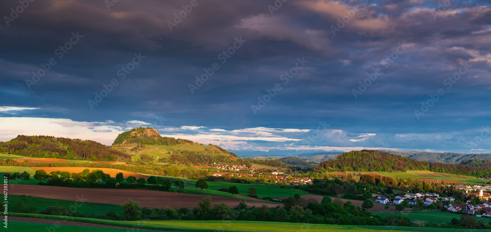 Obraz premium landscape with mountains and clouds