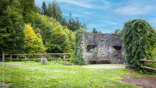 Erhaltener Teil einer Burgmauer photo