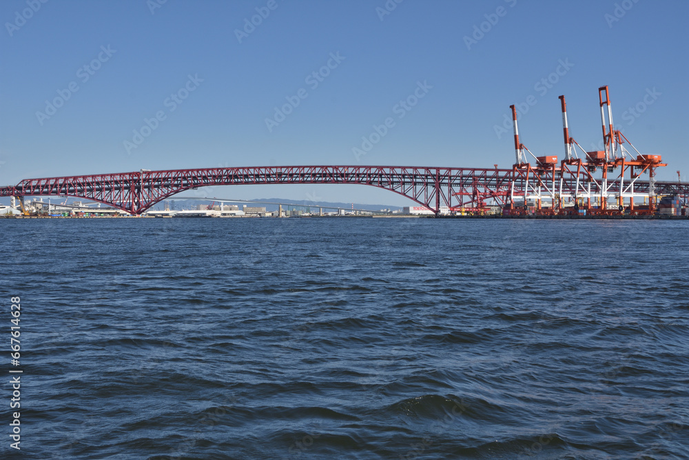 Fototapeta premium 大阪港の港大橋