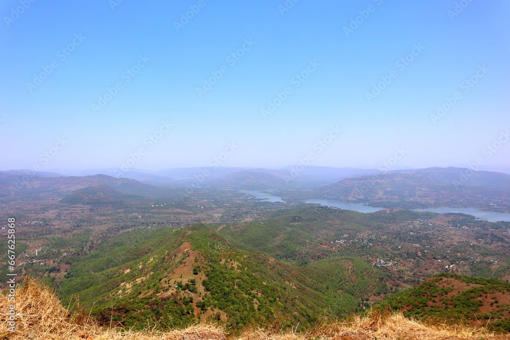 Obraz premium Picturesque Sinhagad Fort Hills and Khadakwasla Dam View